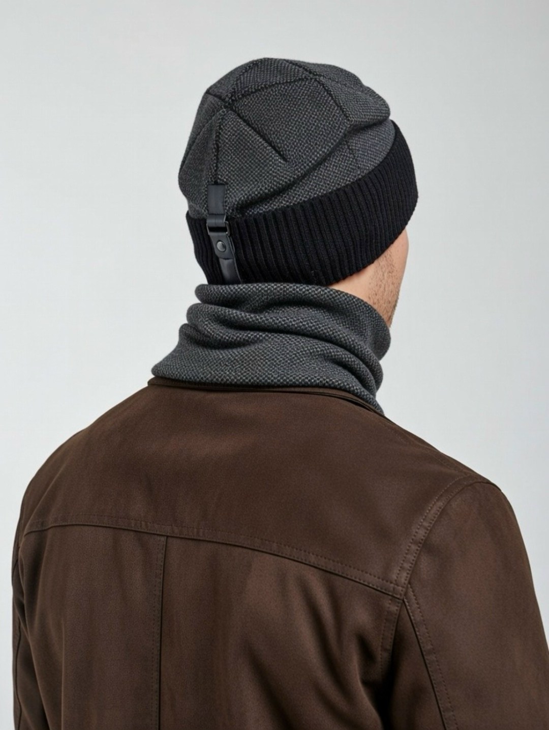 мужская шапка,комплект мужская шапка и снуд,трикотажный комплект шапка,шапка мужская с застежкой,зимняя мужская шапка