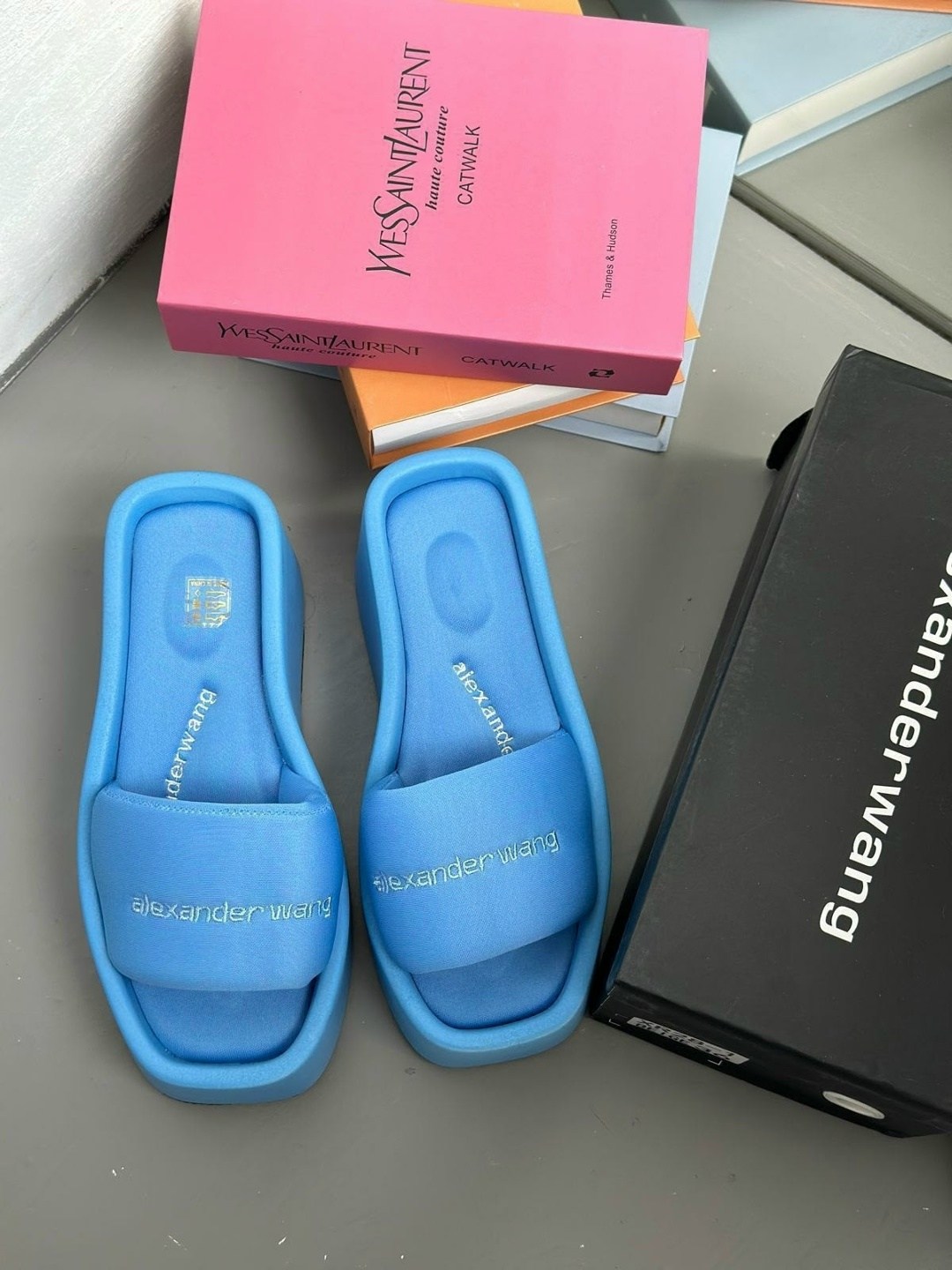 ,женские шлепанцы,шлепки alexander wang,женские шлепки,женские шлепанцы на платформе