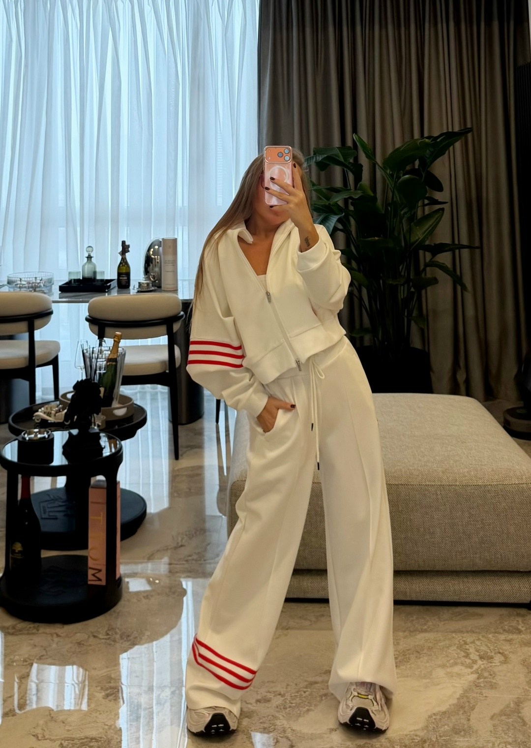 стильные костюмы,костюм спортивный женский,женский костюм,костюм,белый спортивный костюм в стиле celine