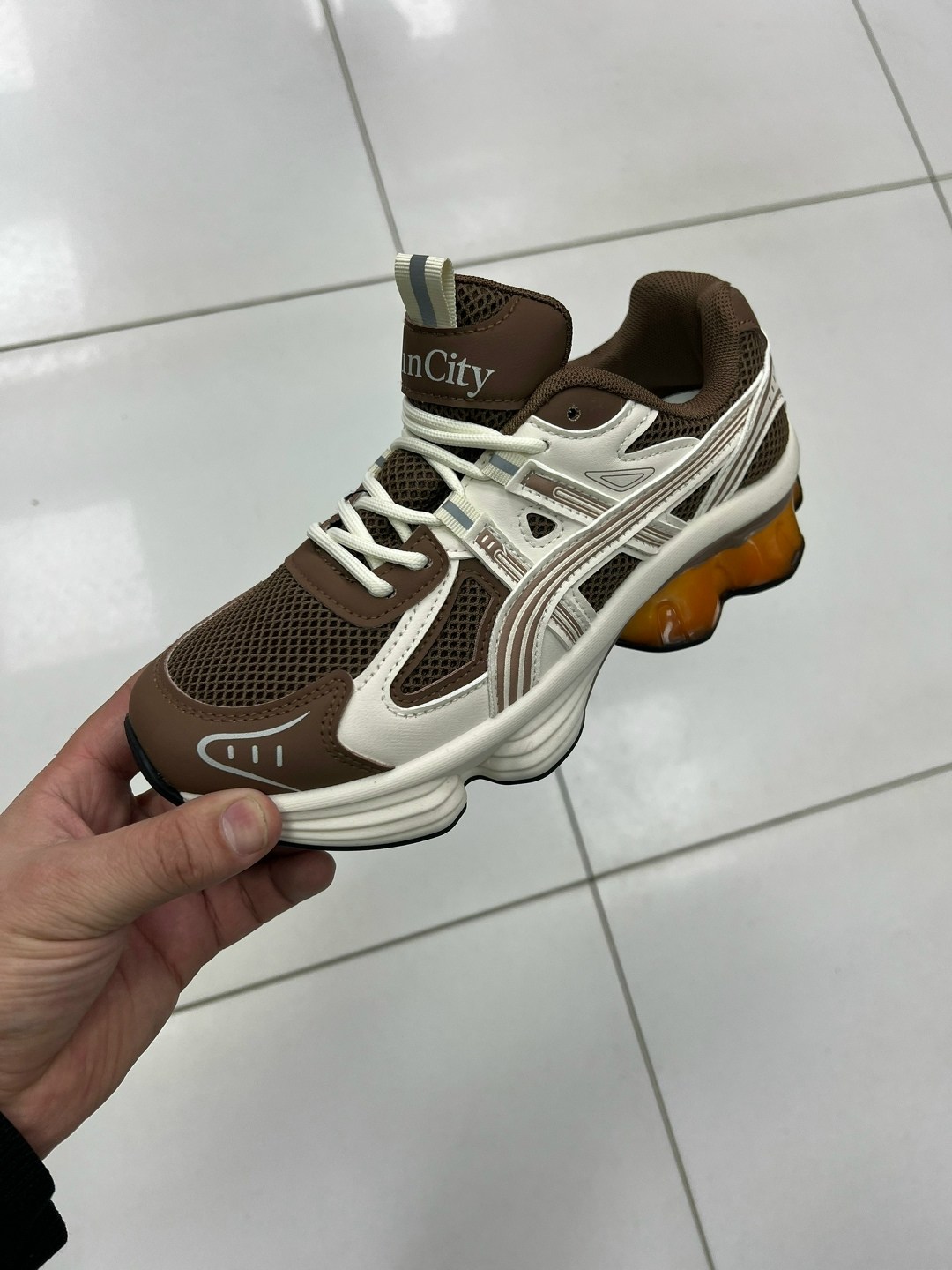 кроссовки женскиe,кроссовки,женские кроссовки asics,белые кроссовки,спортивная