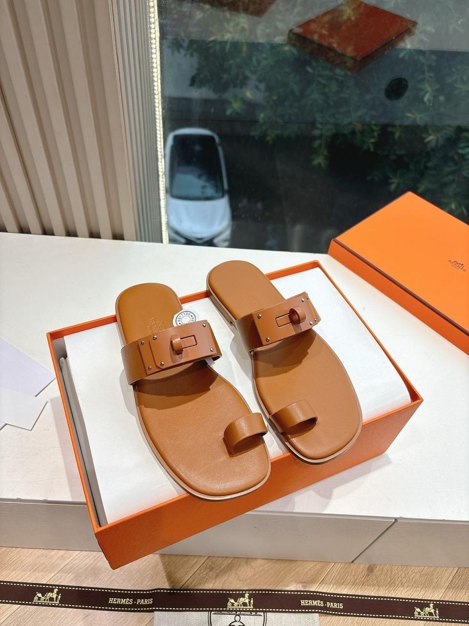 шлепки гермес,шлепанцы hermes,шлепки гермес женские 2026,шлепанцы эрмес,женские шлепки hermes