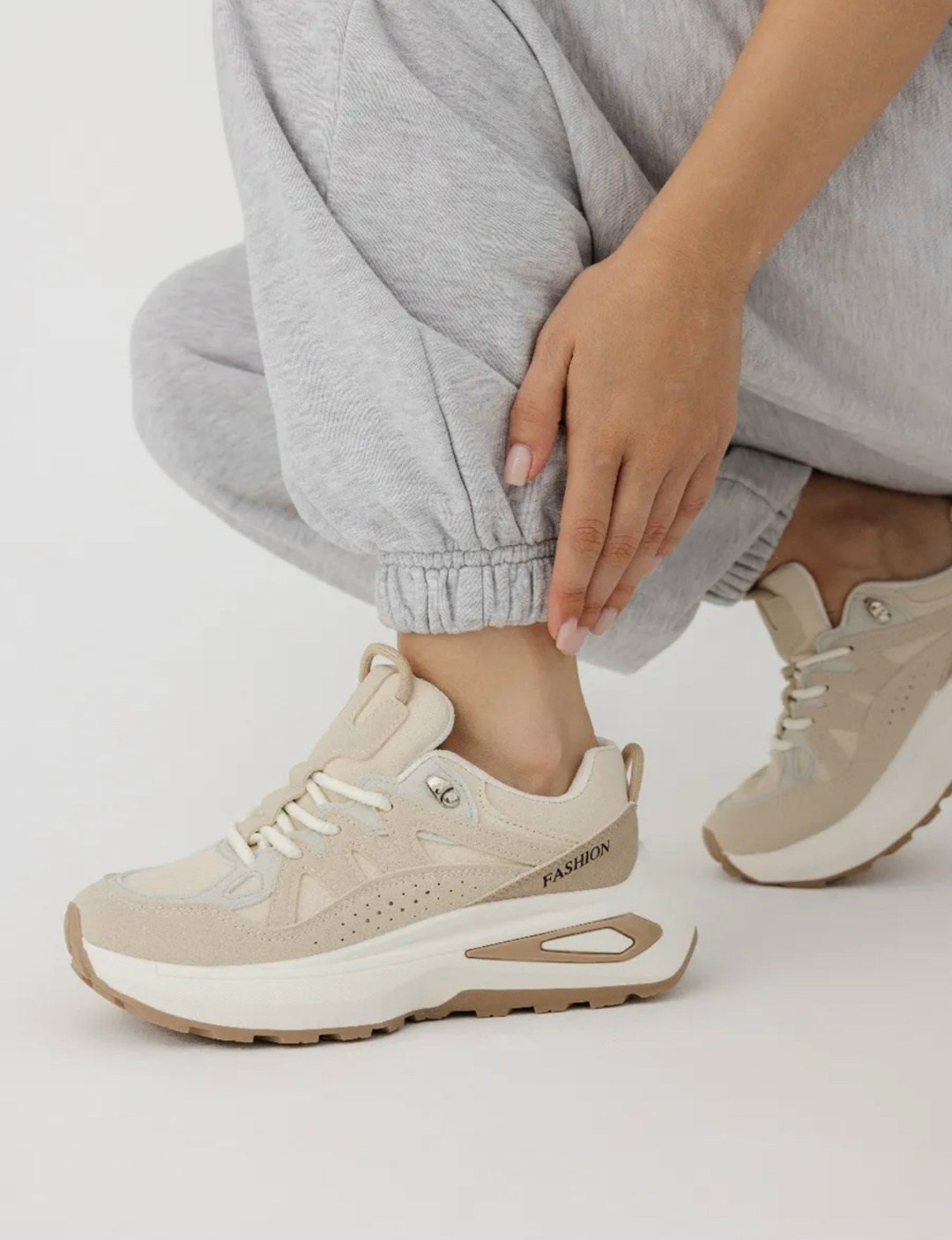 кроссовки женскиe,,кроссовки для женщин,бежевые кроссовки,кроссы женские