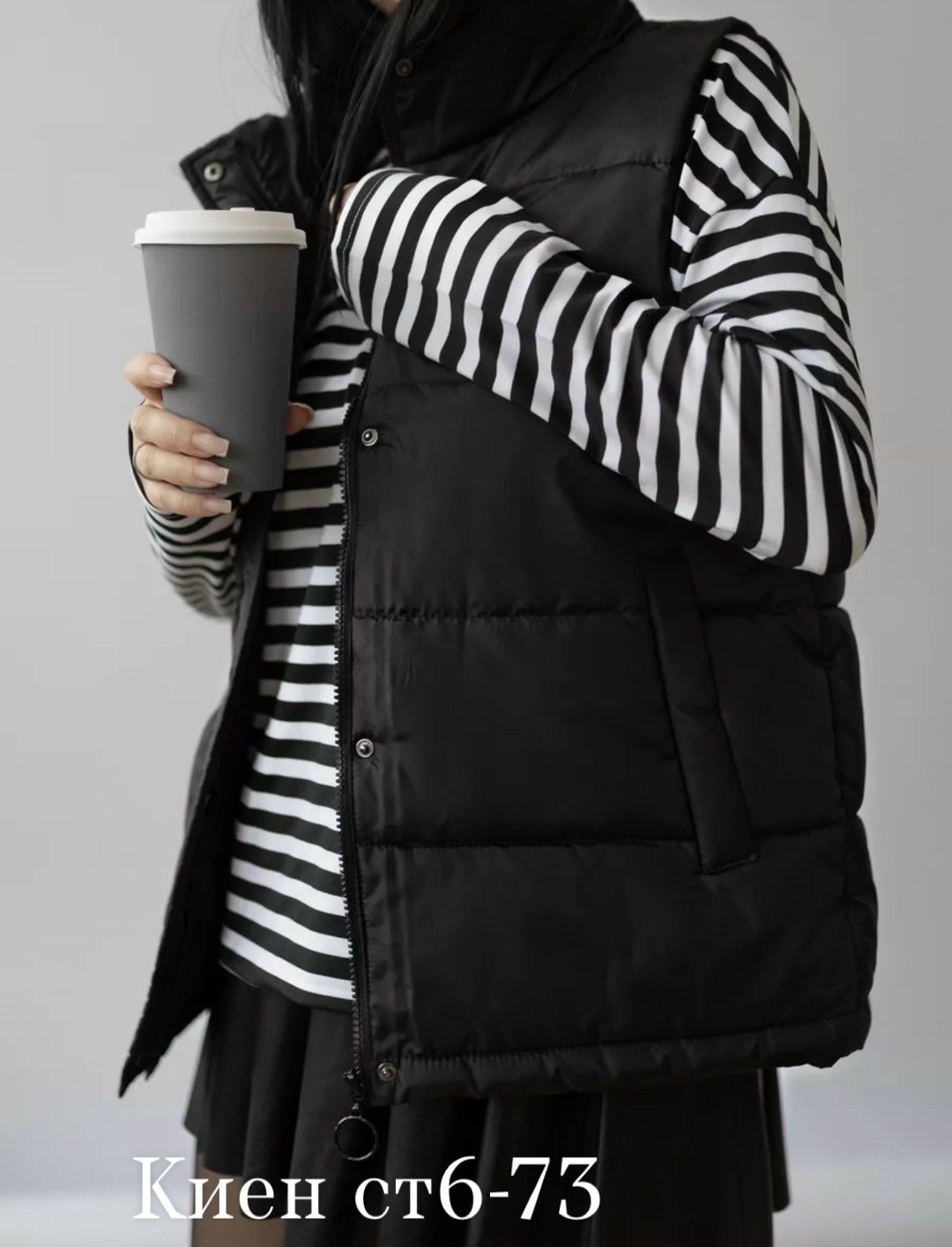 жилетка женская,жилетка женская утепленная с капюшоном удлиненная,жилет женский утепленный удлиненный с капюшоном,жилет женский утепленный с капюшоном безрукавка,жилет женский утепленный с капюшоном