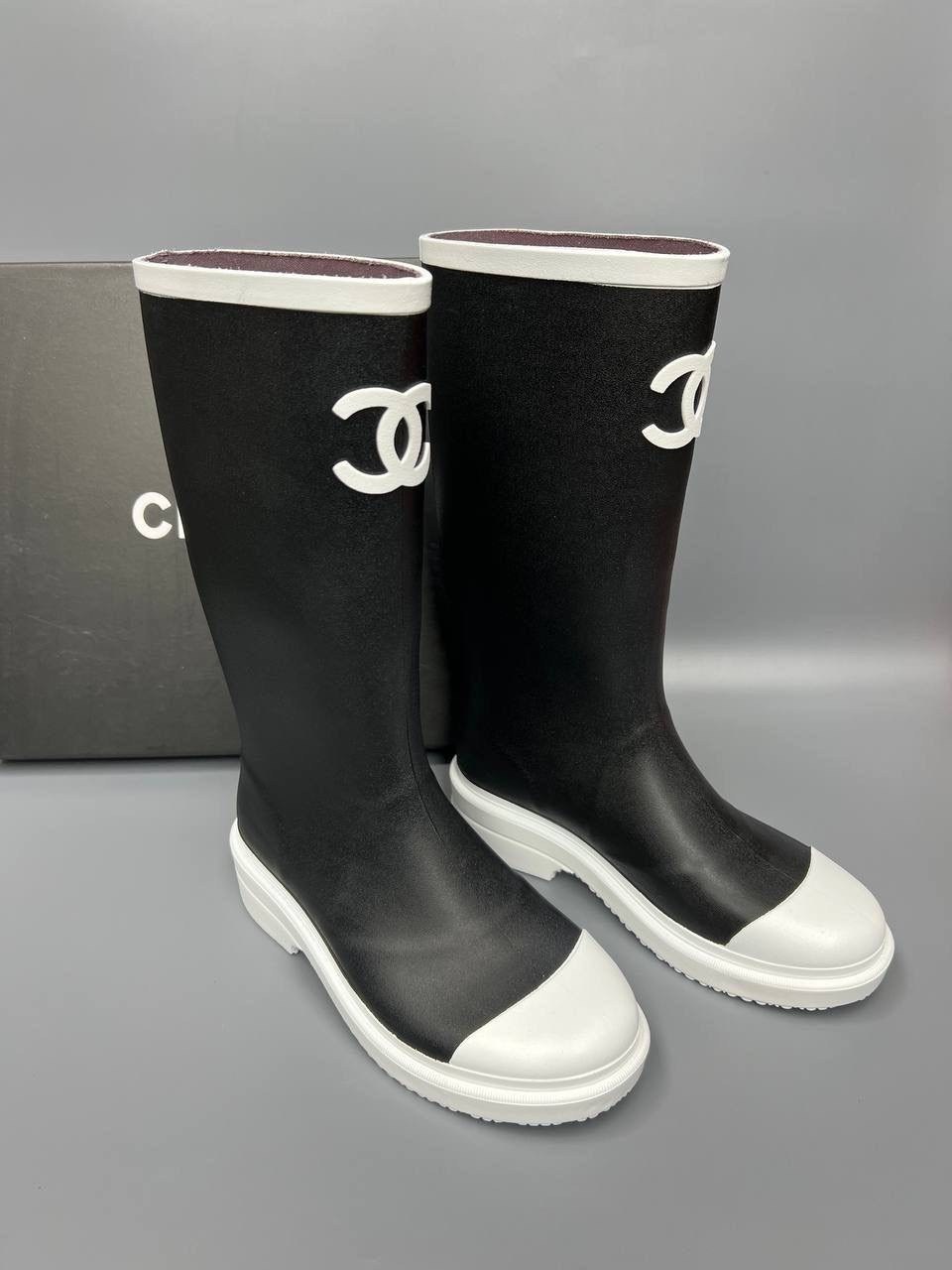 резиновые сапоги chanel,женские резиновые сапоги chanel,резиновые сапоги шанель,женские резиновые сапоги chanel черные,сапоги chanel