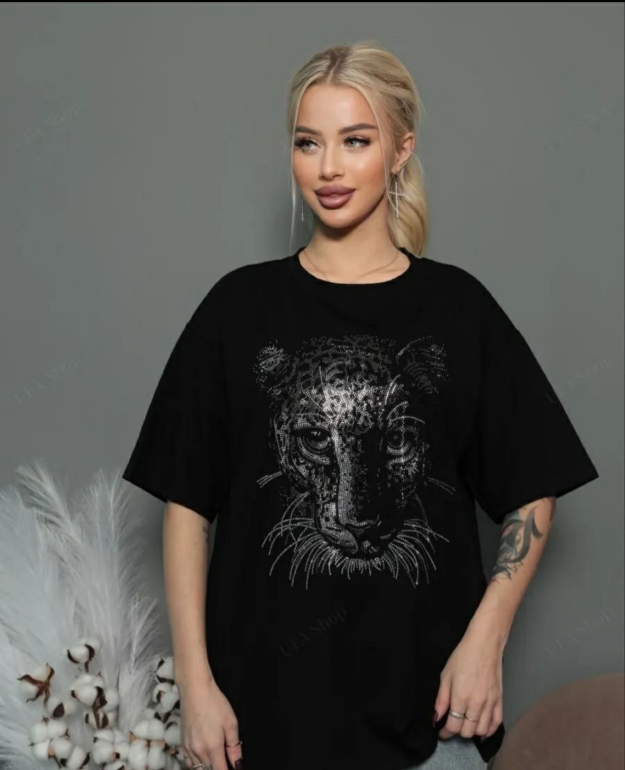 женская футболка,футболки женская оверсайз,футболка оверсайз со стразам,футболка оверсайз базовая со стразами,футболка женская со стразами