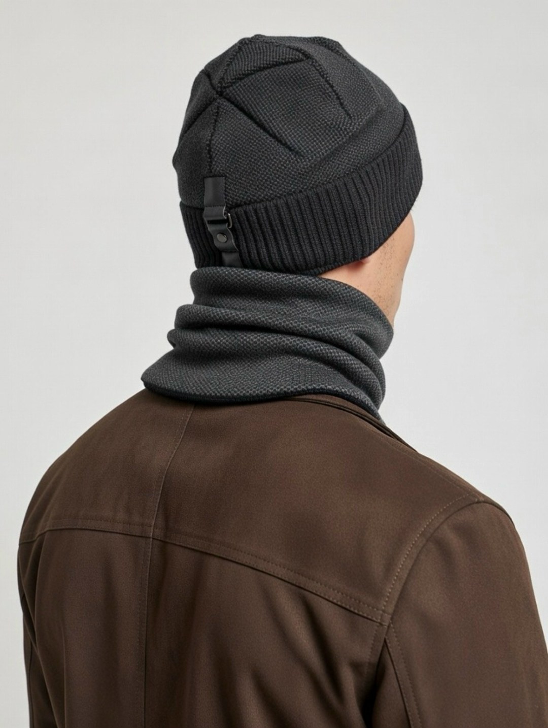 мужская шапка,комплект мужская шапка и снуд,трикотажный комплект шапка,шапка мужская с застежкой,зимняя мужская шапка