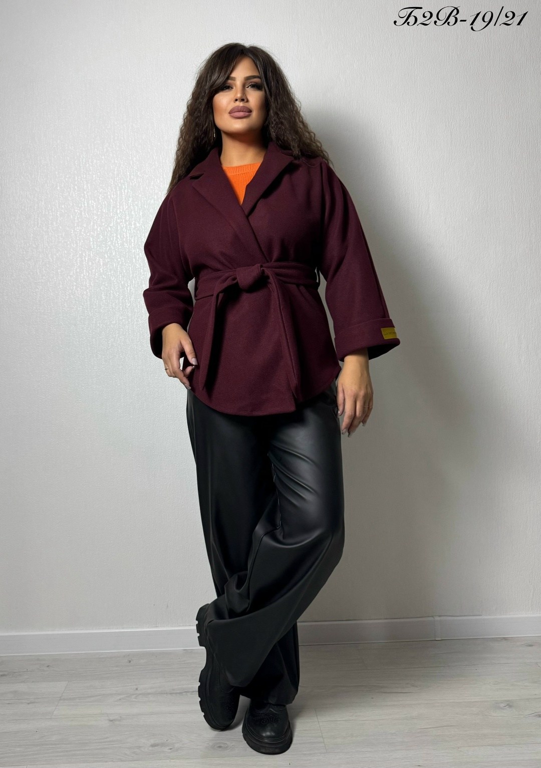 бордовое пальто,пальто демисезонная,пальто с поясом,бордовое короткое пальто,короткие пальто
