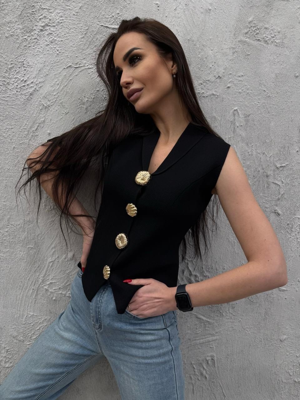 трикотажный жилет с золотыми пуговицами zara бордовый,женские жилеты,жилет на пуговицах,жилет,жилетка женская