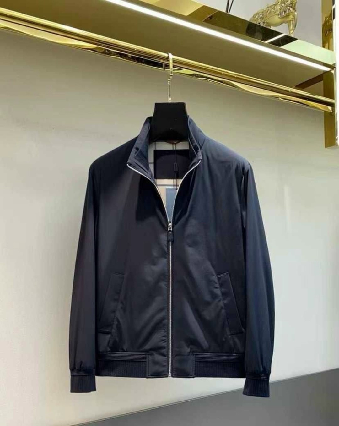 куртка бомбер,мужская куртка бомбер,бомбер бордовый,куртка классическая,куртка