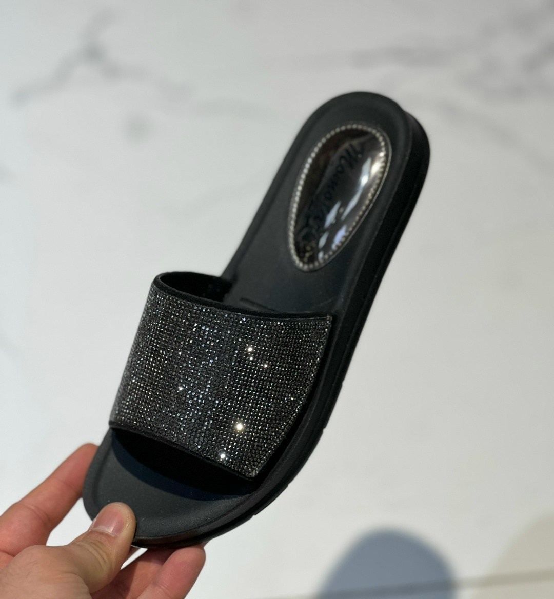 женские шлепанцы,шлепанцы со стразами,шлепки со стразами,модные шлепанцы,шлепки женские