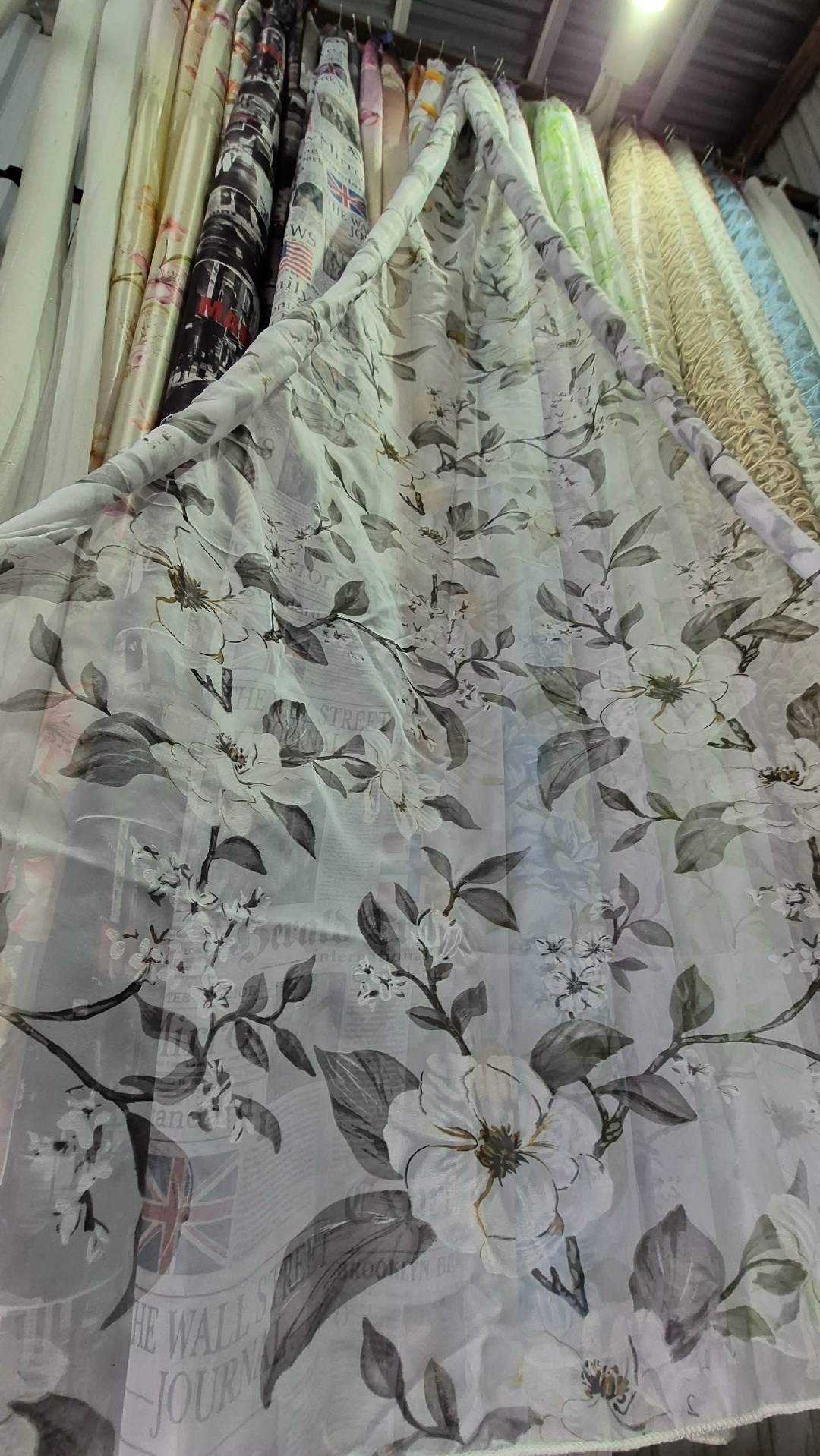 тюль органза деворе сакура,тюль с розами,тюль с цветами,тюль с цветочным принтом,тюль лен с цветами