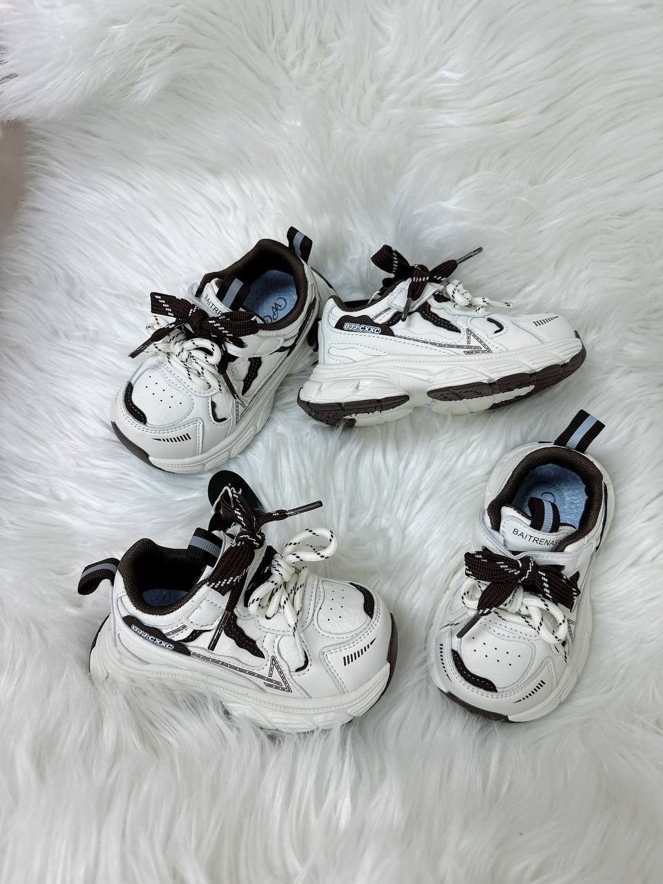 кроссовки,детские кроссовки,спортивная ,повседневные кроссовки,