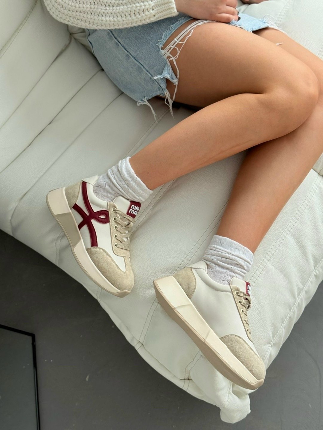 кроссовки женскиe,,модные кроссовки,кроссовки женские модные,спортивная