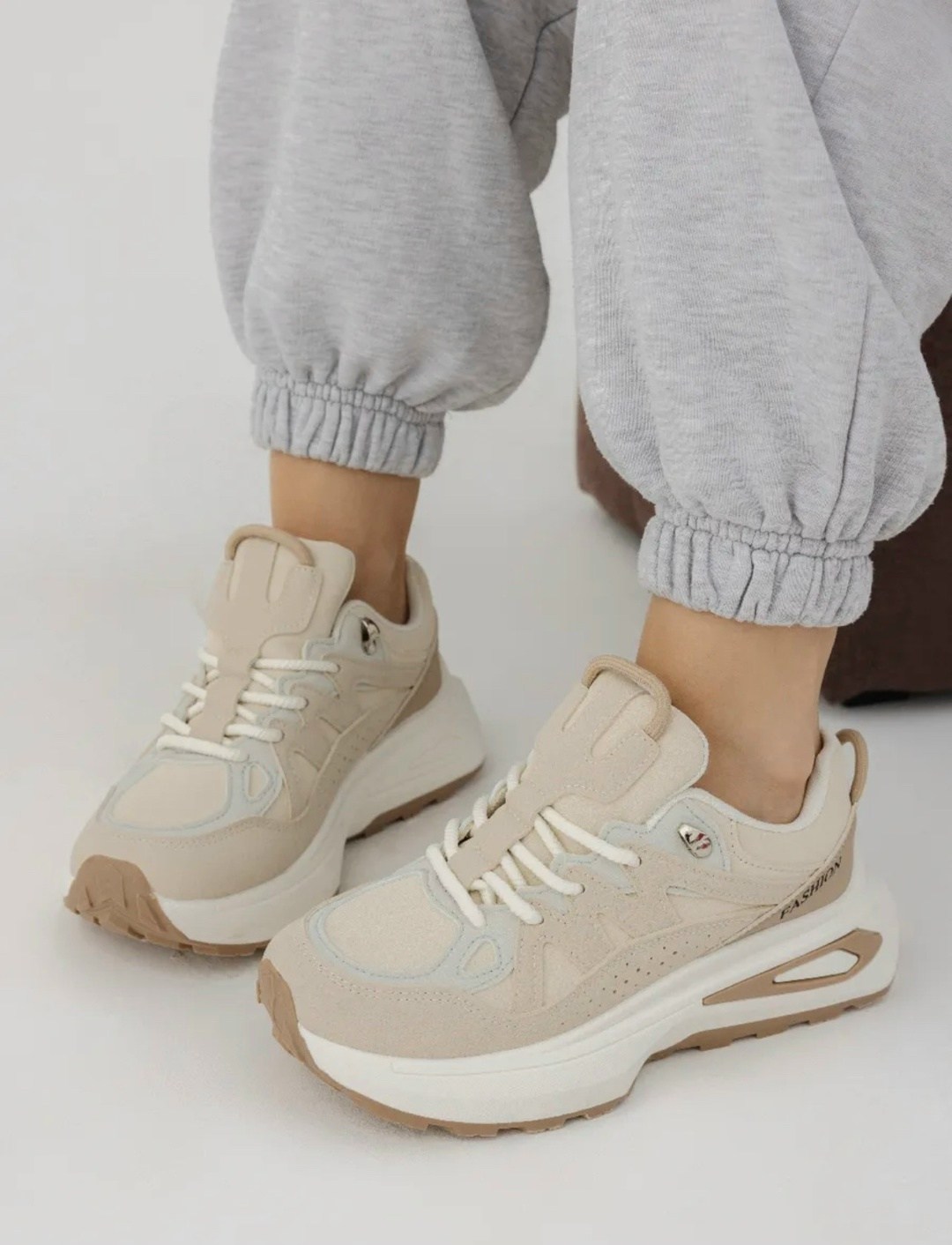 кроссовки женскиe,,кроссовки для женщин,бежевые кроссовки,кроссы женские