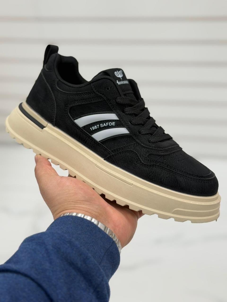 ,кроссовка мужской,мужские кроссовки,повседневные кроссовки,мужская спортивная