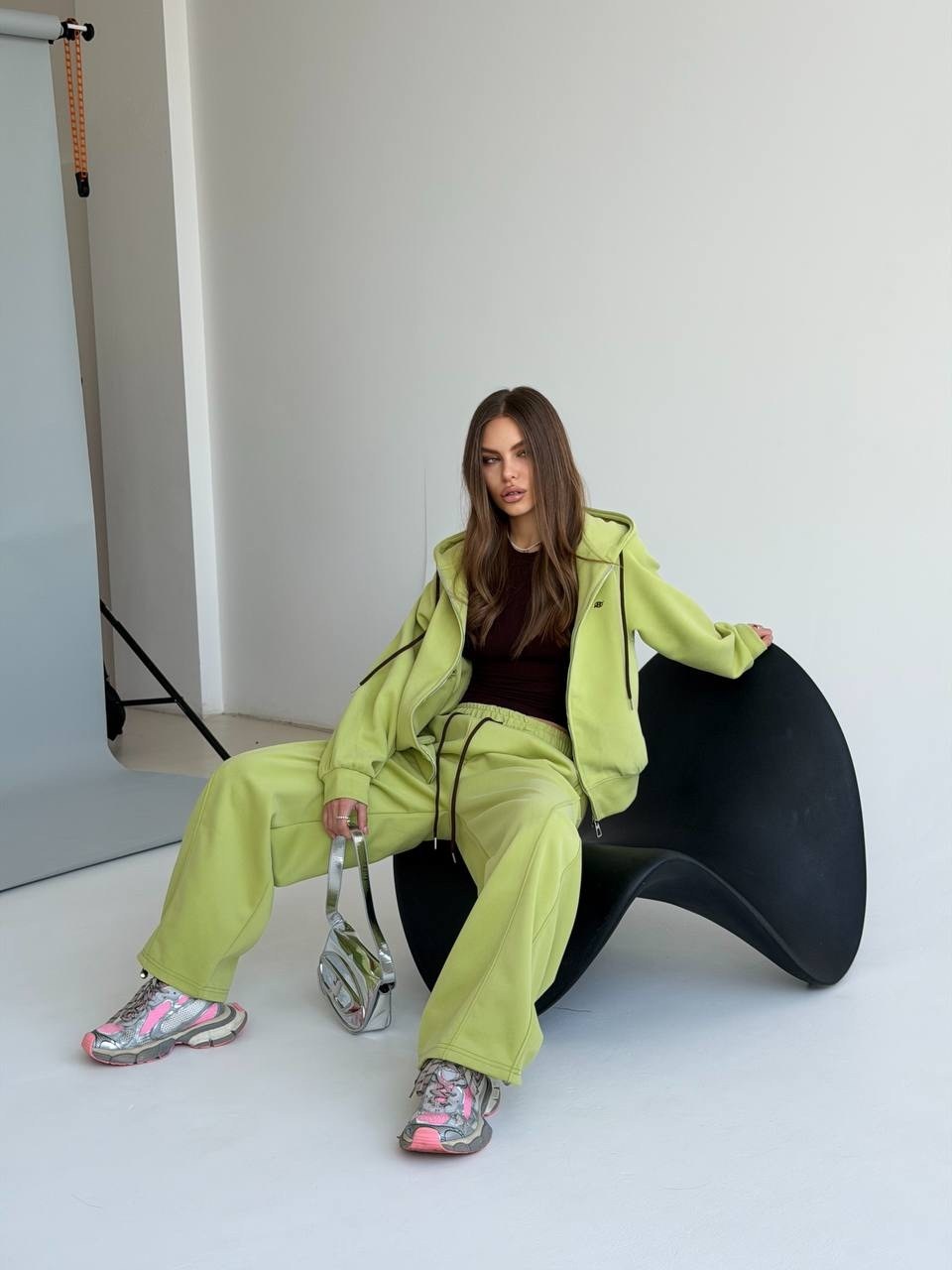 широкие брюки,брюки спортивные,костюм спортивный женский,брюки трикотажные,штаны модные