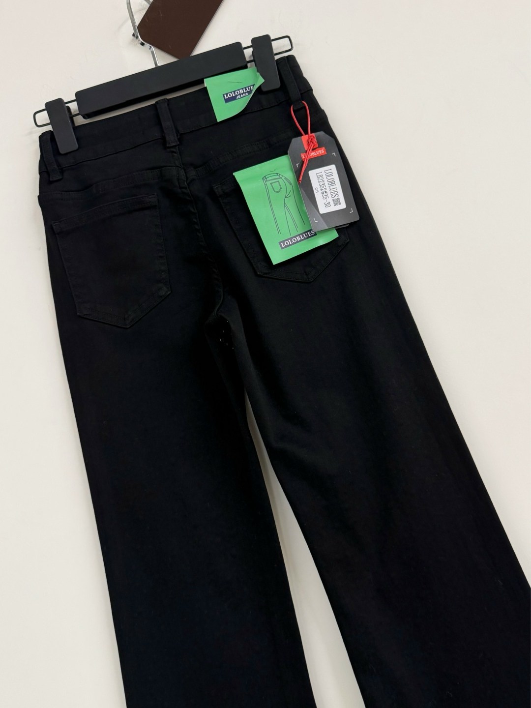 джинсы со стразами,женские джинсы со стразами,черные джинсы со стразами,джинсы черные женские,джинсы скинни со стразами