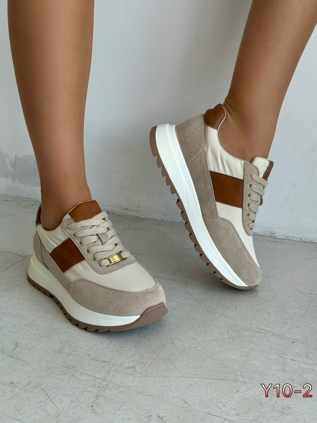 ,кроссовки женскиe,кроссовки для женщин,бежевые кроссовки,стильные женские кроссовки