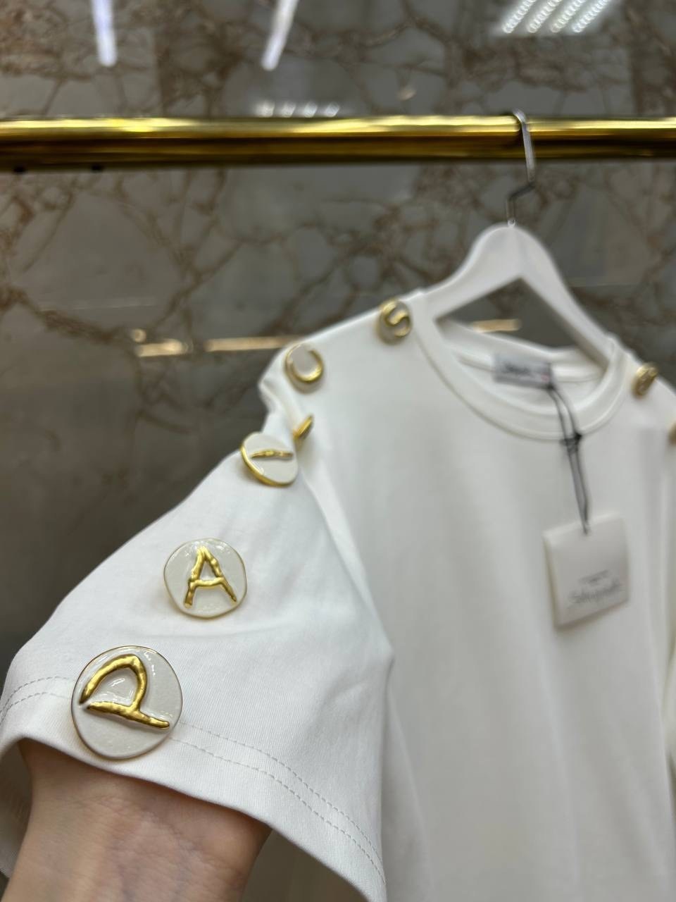 футболки модные,футболки для женщин,женская футболка,футболка с пуговицами,футболки белые