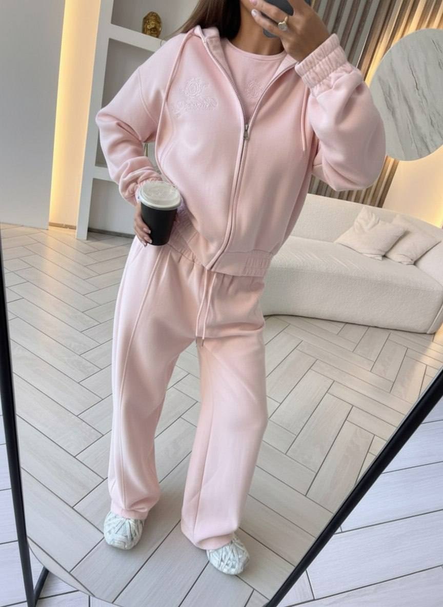 женский красный костюм miu miu,женский костюм,костюм спортивный,костюм