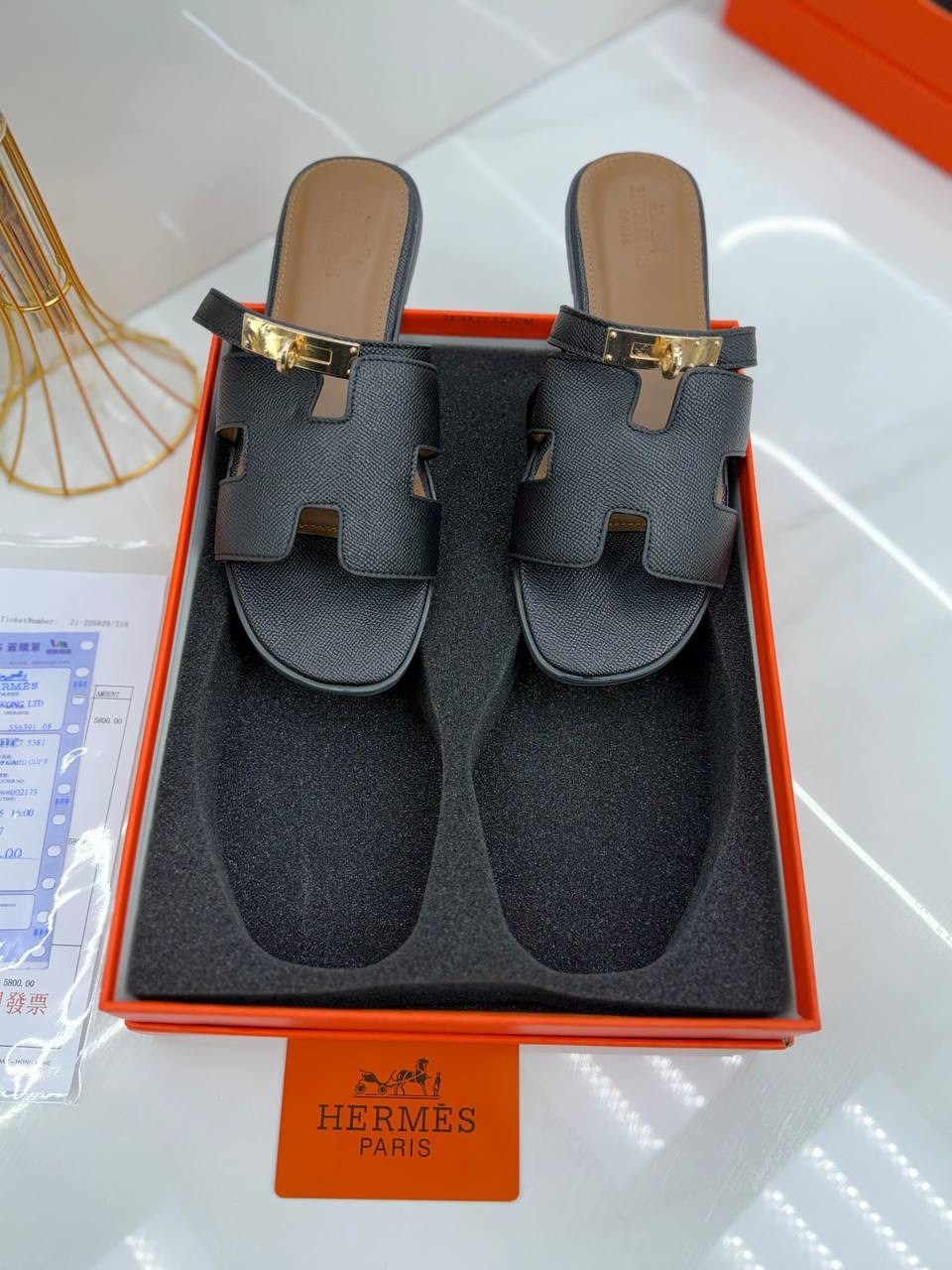 женские кожаные шлепки hermes oran коричневые,шлепки hermes oran,шлепки hermes женские,шлепки эрмес коричневые,шлепанцы hermes