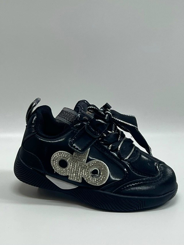 ,детские кроссовки,кроссовки модные,кроссовка,кроссовки