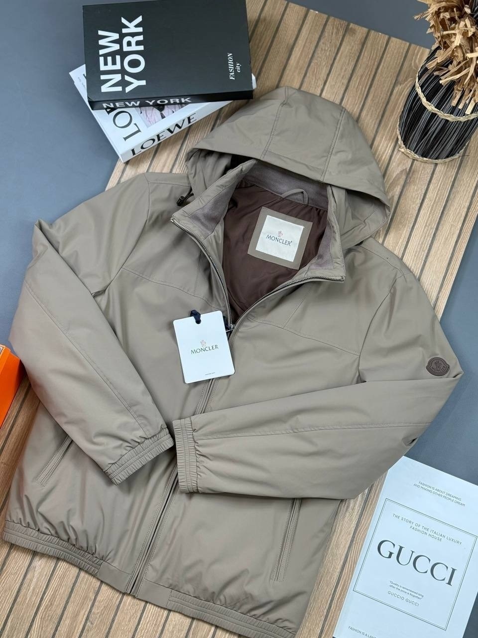 куртка,moncler куртка,повседневная куртка,куртка модная,легкая куртка