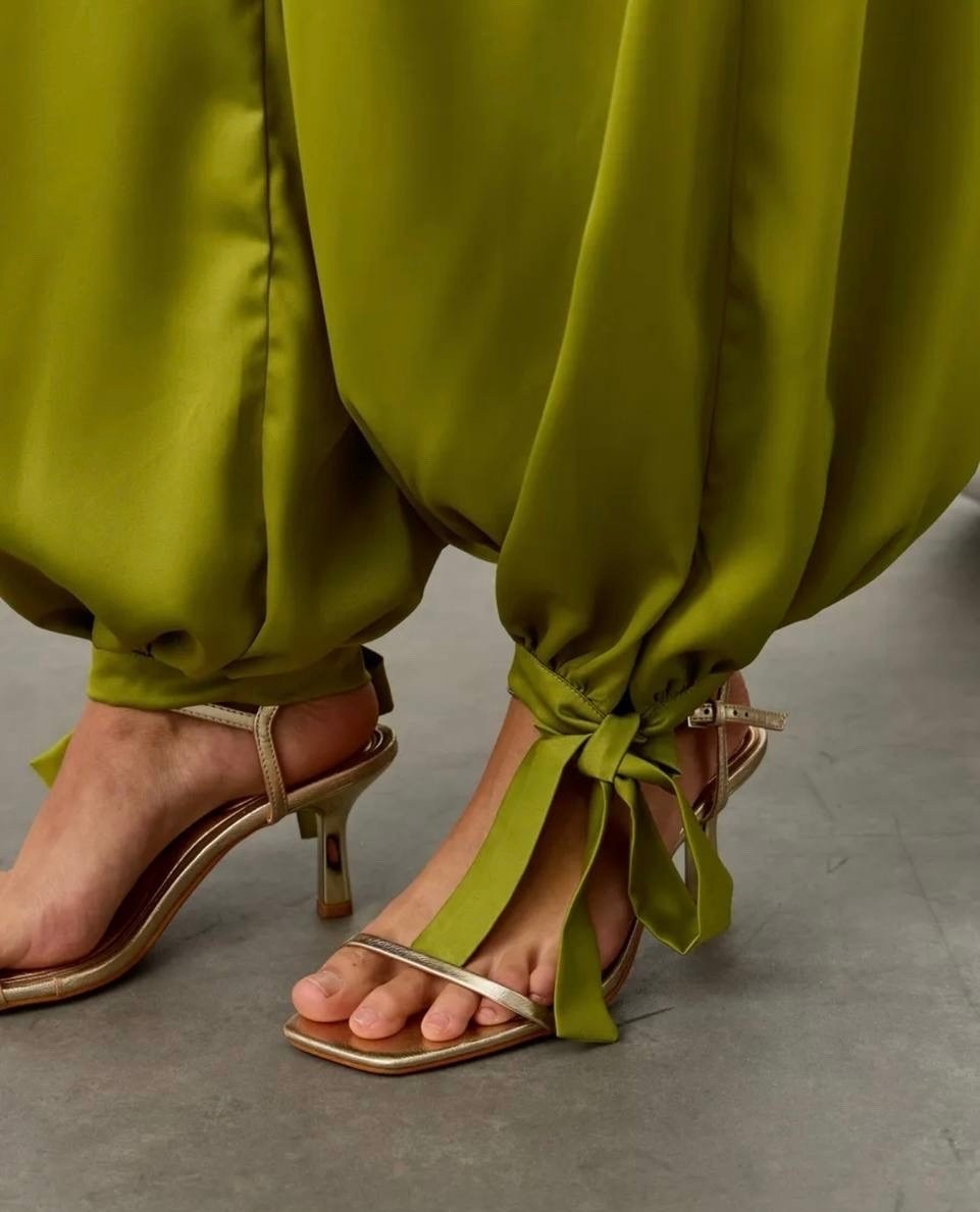 брюки широкие,атласные брюки,женские брюки,шелковые брюки,брюки штаны