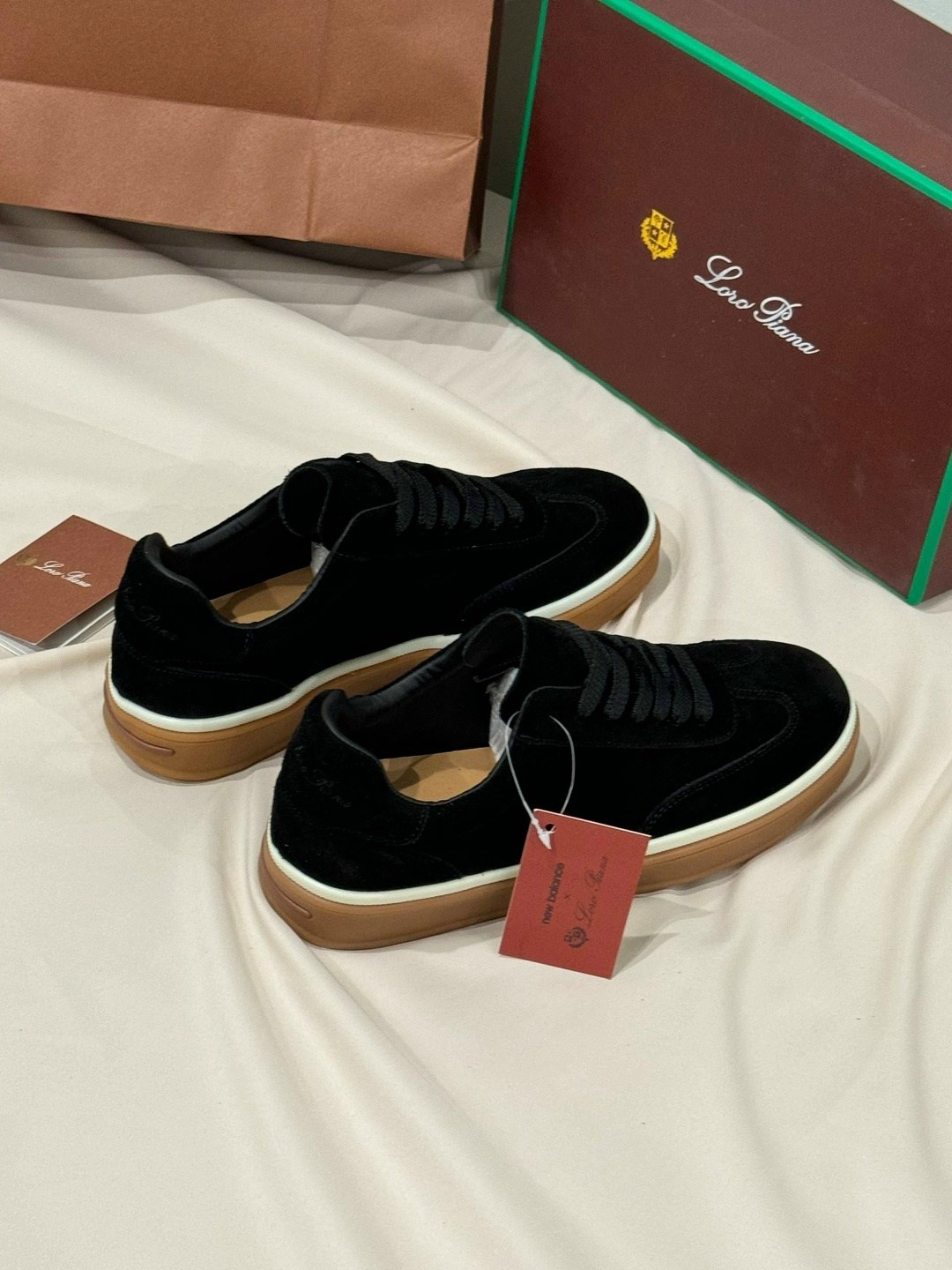 женские кроссовки из замши loro piana черные,,кроссовки loro piana,замшевые кроссовки,кеды loro piana