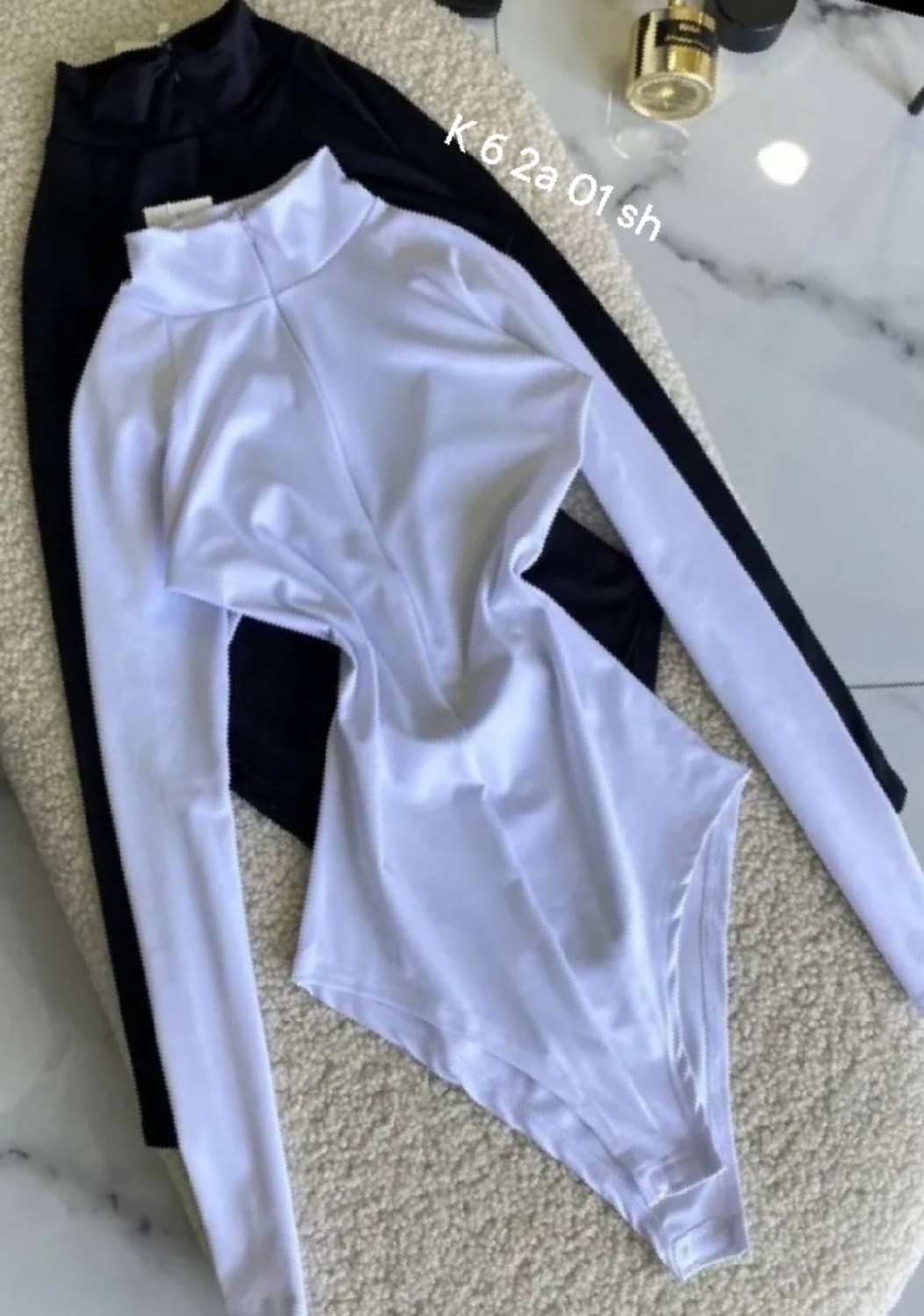 женское боди,женское боди с длинным рукавом,боди с длинными рукавами,белый боди,боди облегающее