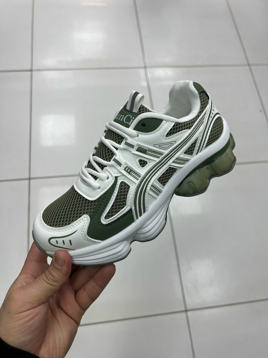 кроссовки женскиe,кроссовки,женские кроссовки asics,белые кроссовки,спортивная