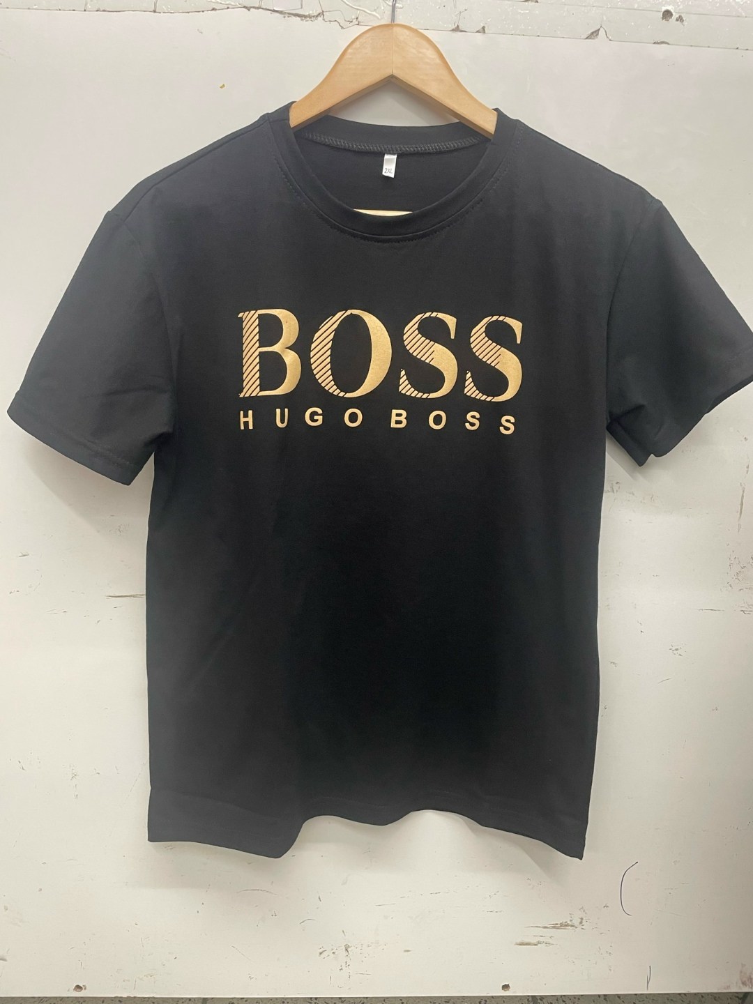 футболка hugo boss женская,футболка женская,летние футболки,boss футболка,белая футболка хуго босс