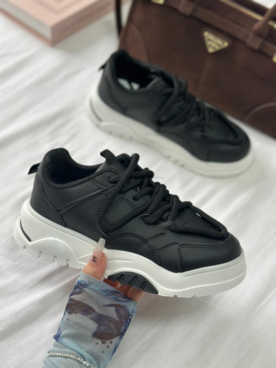 кроссовки женскиe,кроссовки женские черные,,кроссовки для женщин,черные кроссовки