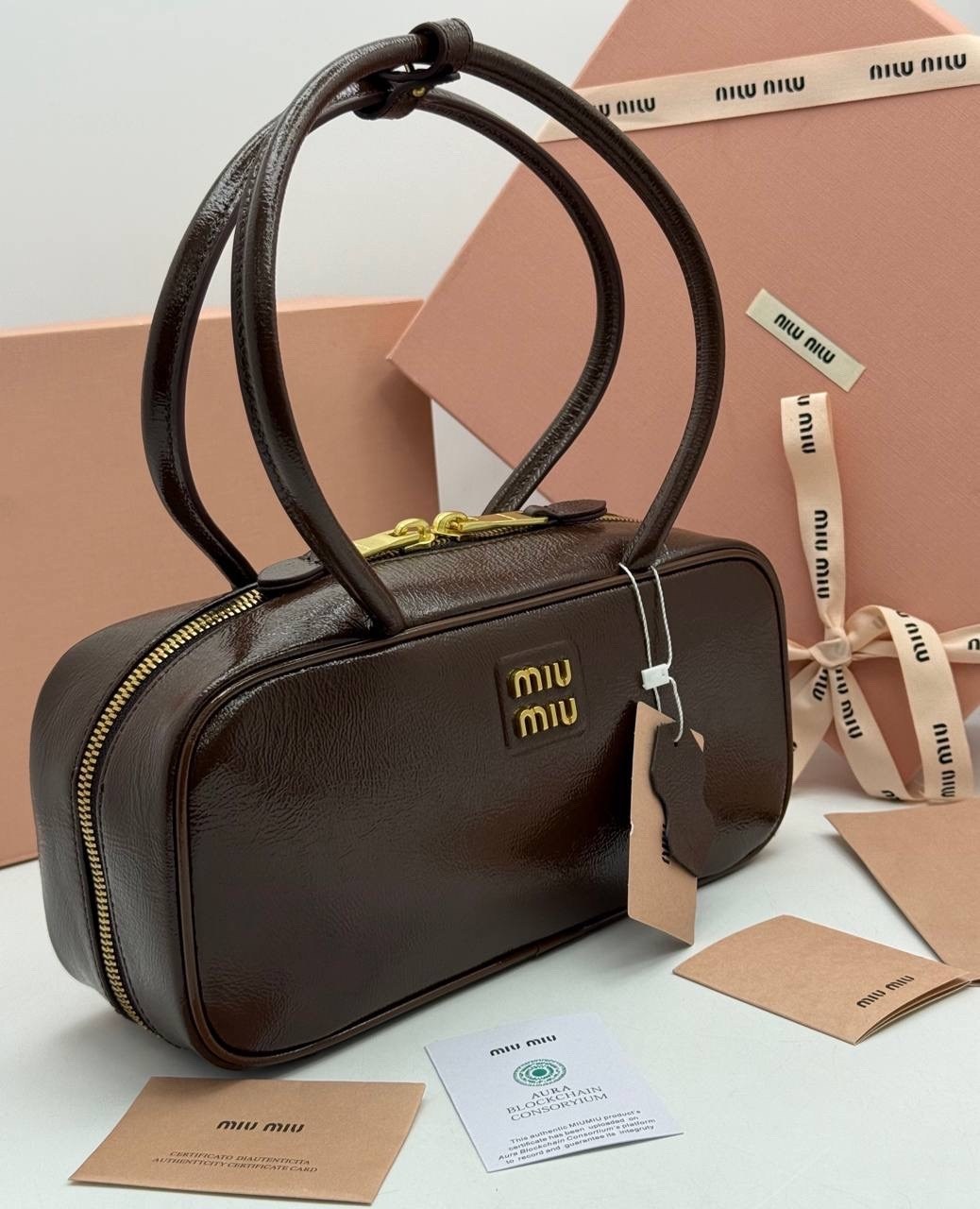 сумка miu miu коричневая,сумка женская miu miu,сумка miu miu,женская шоколадная кожаная сумка miu miu arcadie,сумка миу миу