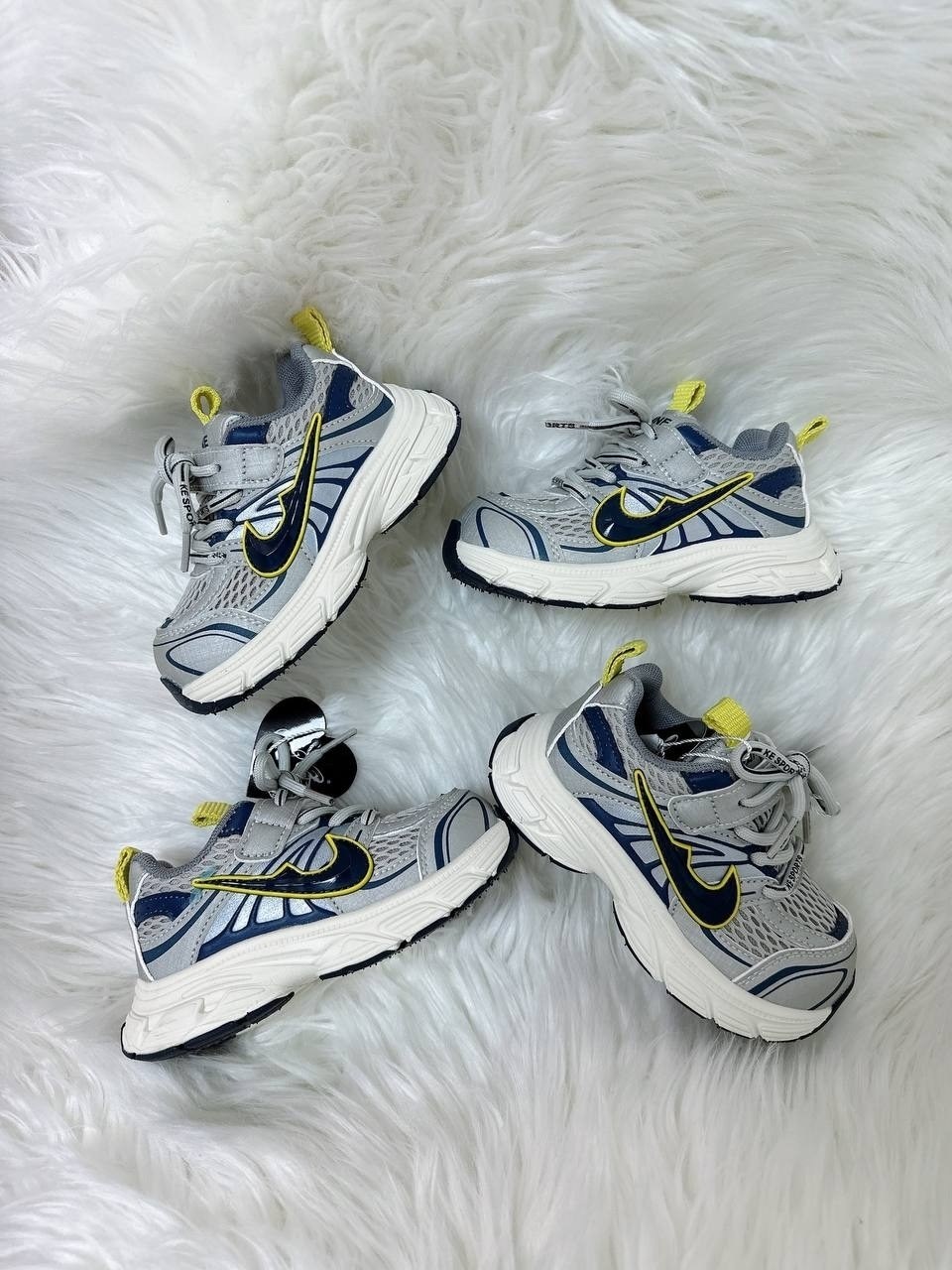 кроссовки,детские кроссовки,спортивная ,повседневные кроссовки,