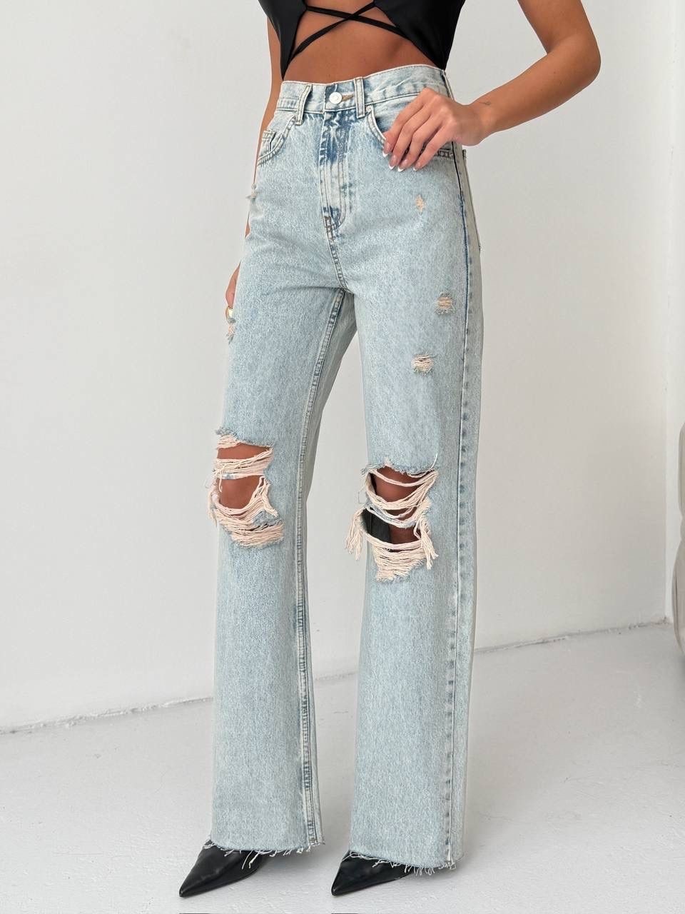 женские джинсы,джинсы широкие,джинсы для женщин,джинсы сзади,джинсы женские широкие