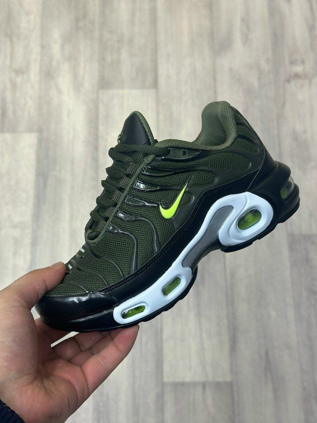 кроссовки nike air max tn plus,кроссовки мужские nike air max tn plus,nike air max tn plus,кроссовки nike air max tn plus ultra белые с серым,кроссовки мужские nike tn plus