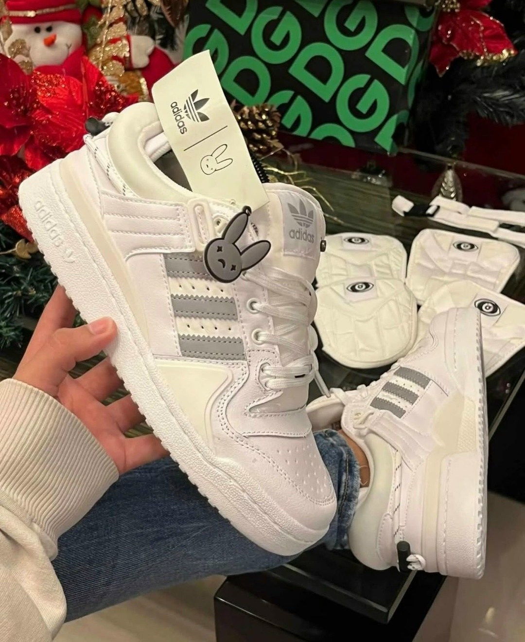кроссовки bad bunny x adidas forum buckle low,кроссовки adidas forum low x bad bunny black,кроссовки adidas,adidas forum low x bad bunny black,кроссовки