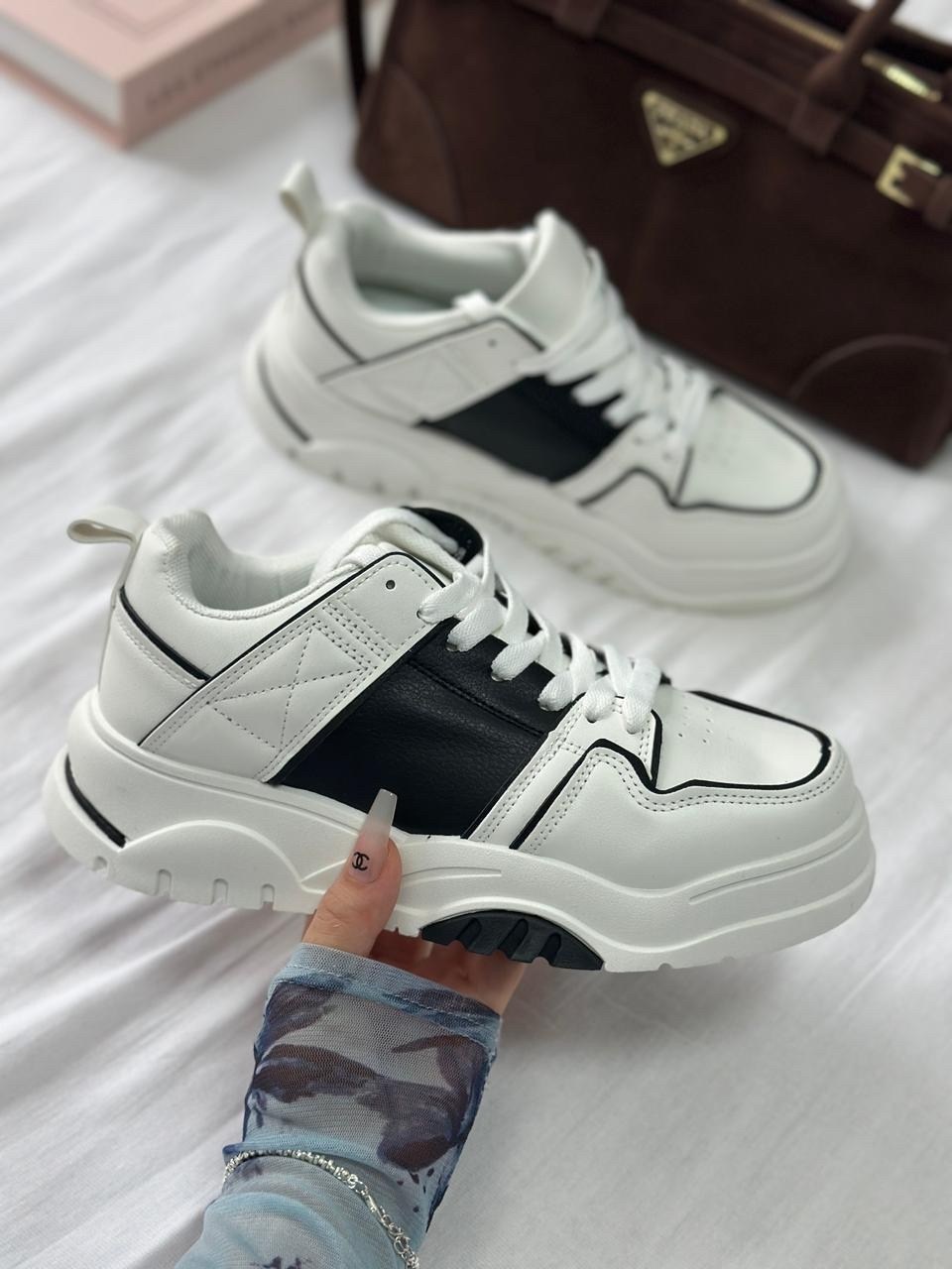 кроссовки женскиe,,кроссовки для женщин,кроссовка,кроссовки модные