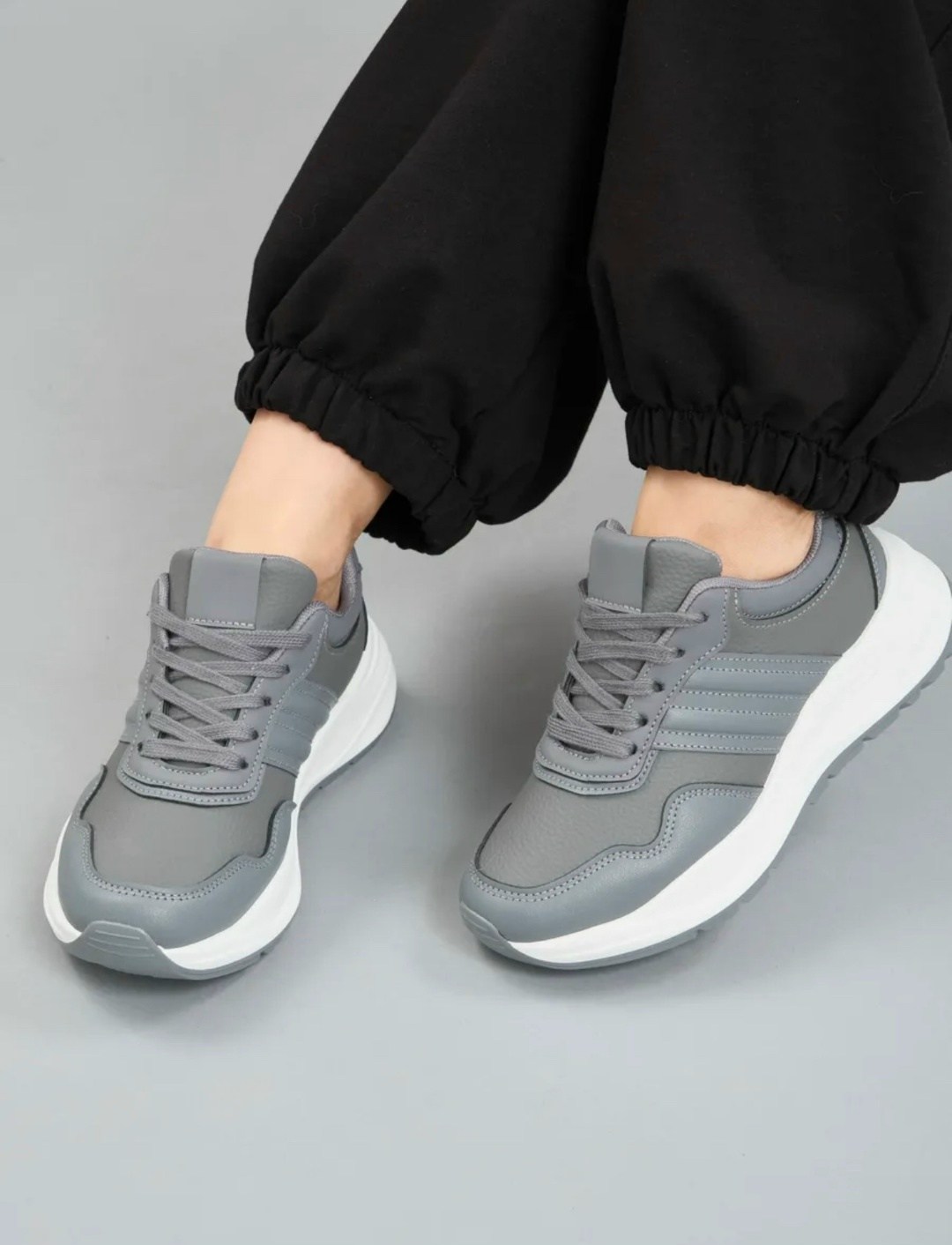 кроссовки женскиe,кроссовки для женщин,,серые кроссовки,кроссовки женские серые