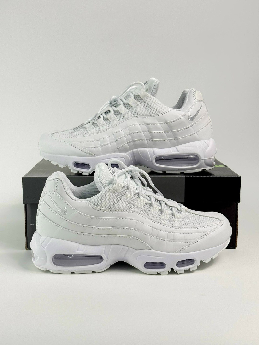 nike air max 95 triple white,nike air max 95 white,nike air max 95 essential,найк аир макс 95 белые,женские кроссовки nike air max 95 triple white
