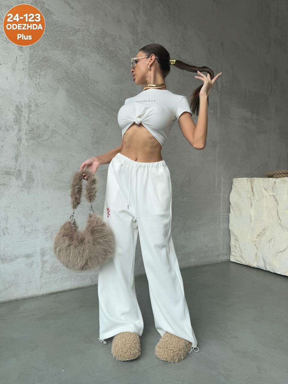 спортивные штаны,штаны спортивные белые,штаны белые,спортивные женские штаны,штаны оверсайз
