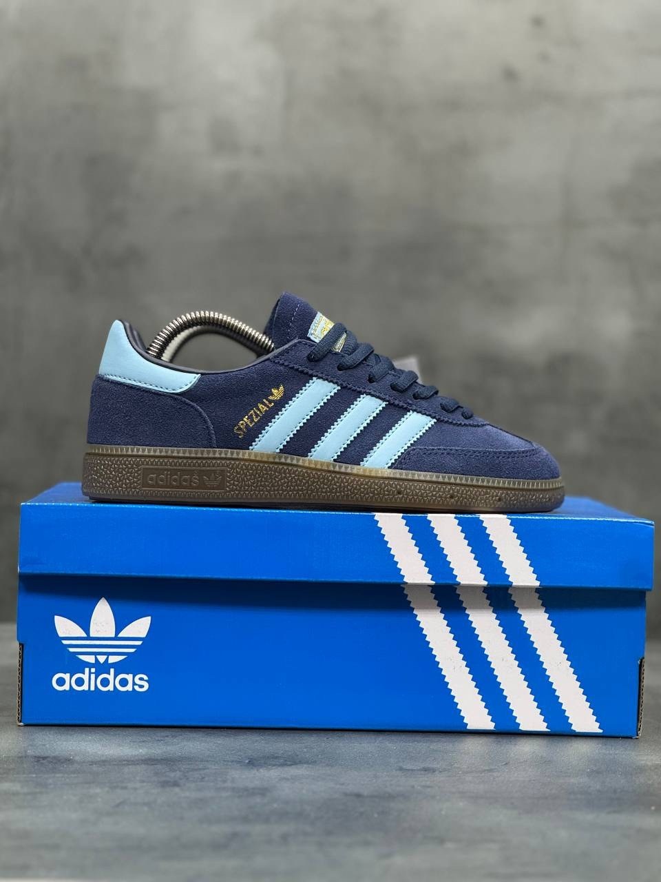 кроссовки adidas spezial,кроссовки adidas spezial голубые,adidas handball spezial,adidas spezial,кроссовки adidas handball spezial