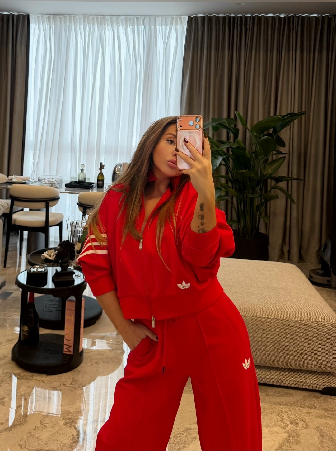 спортивный костюм женский,костюм спортивный миу миу,женский красный костюм miu miu,спортивный костюм miu miu женский,костюм женский