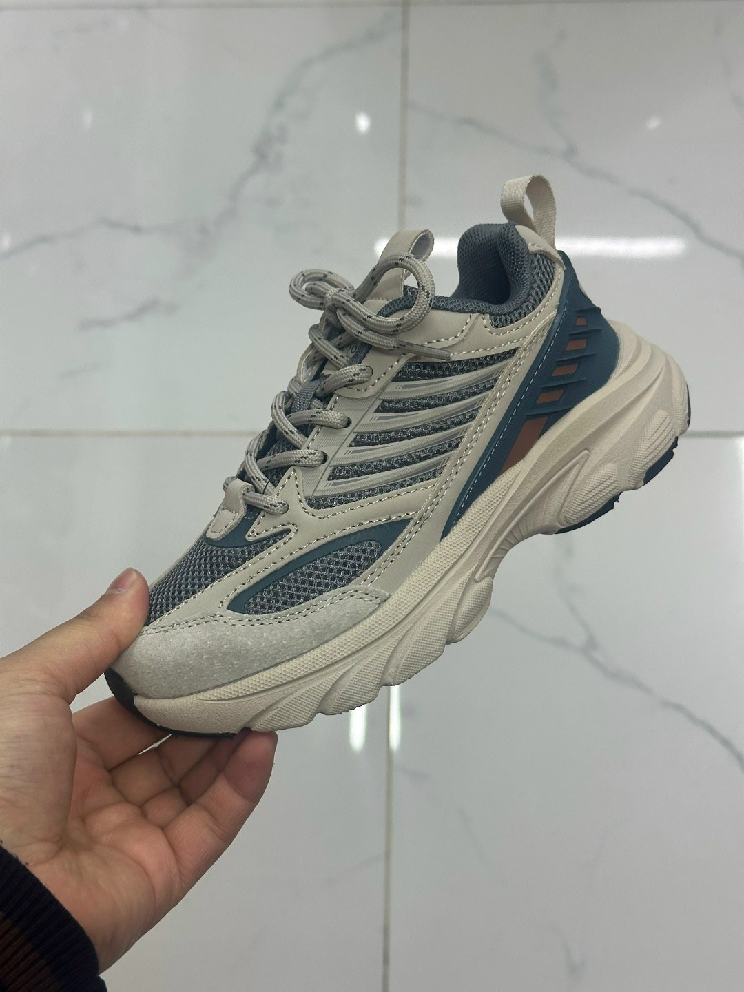 кроссовки,,кроссовки женские,кроссовка,массивные кроссовки