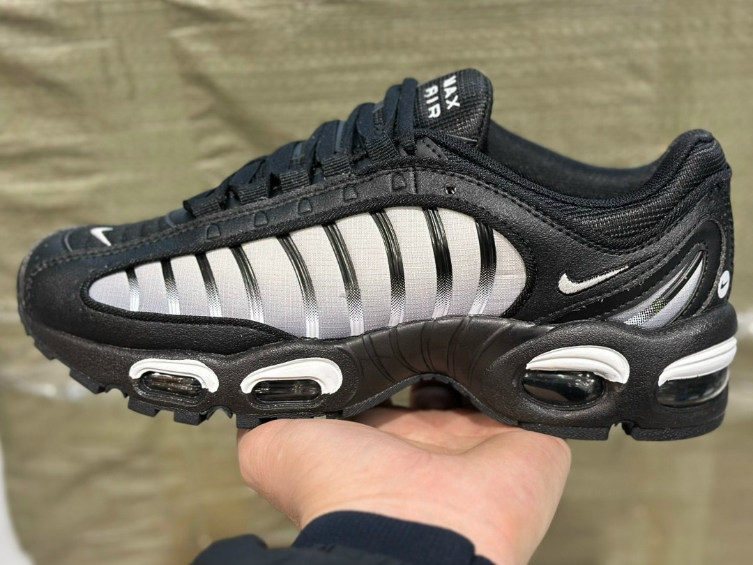 кроссовки nike air max tailwind 4,nike air max tailwind iv,nike air max tailwind,nike air max tailwind 4,nike air max tailwind 4 black and silver