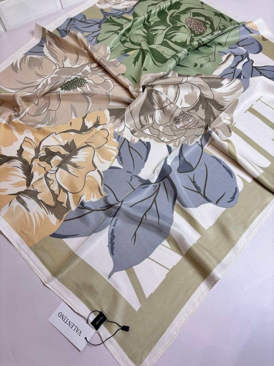 шелковый платок,платок,платок женский шелковый,платки женские,шелковый шарф