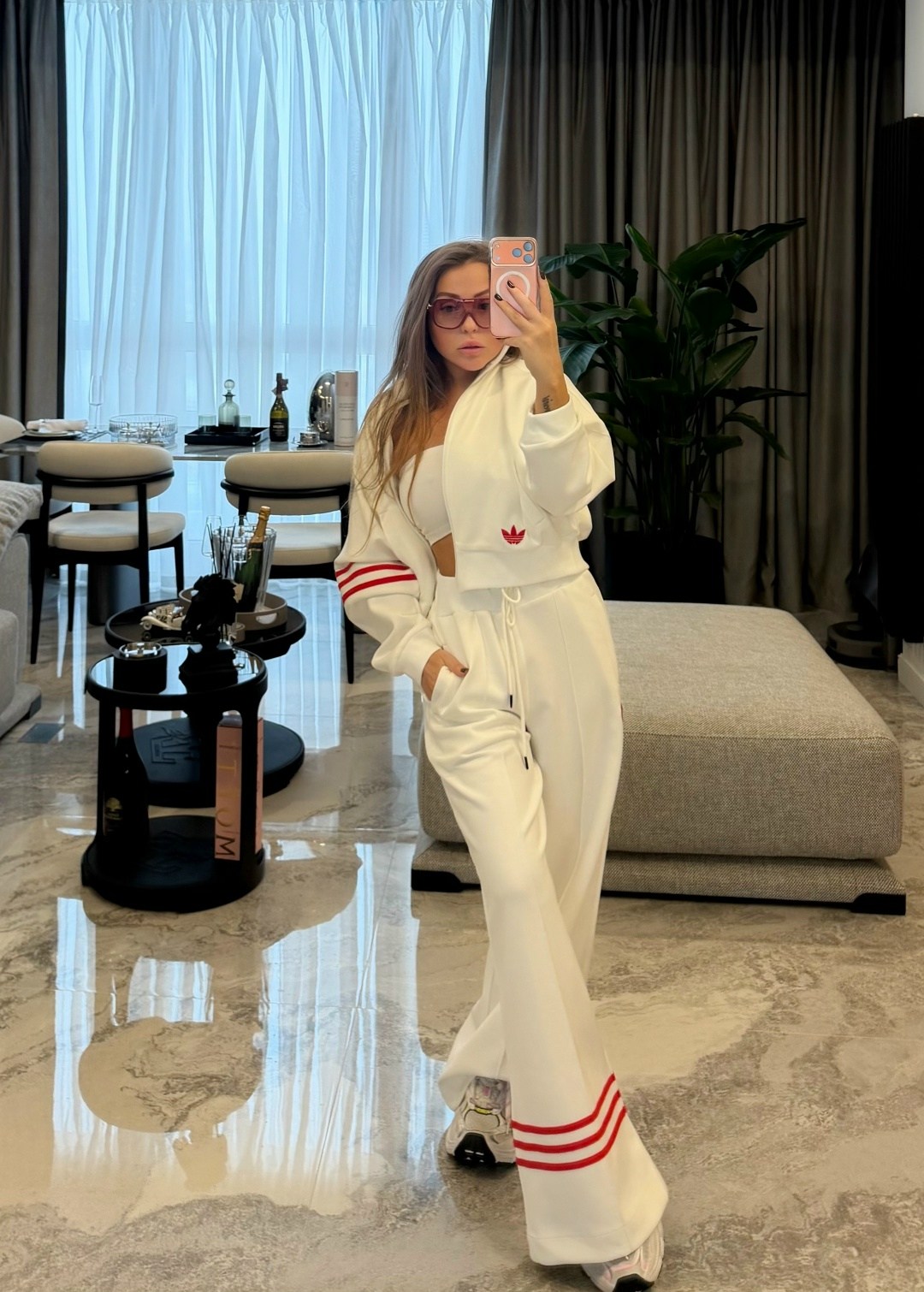 стильные костюмы,костюм спортивный женский,женский костюм,костюм,белый спортивный костюм в стиле celine