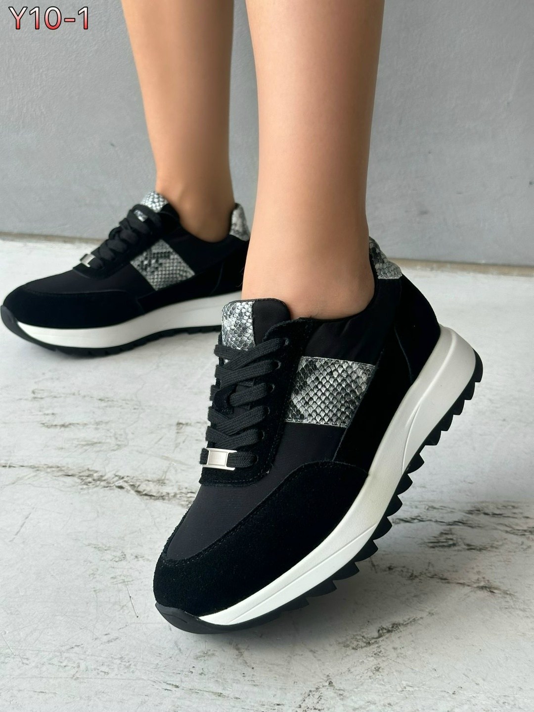 ,кроссовки женскиe,кроссовки для женщин,бежевые кроссовки,стильные женские кроссовки