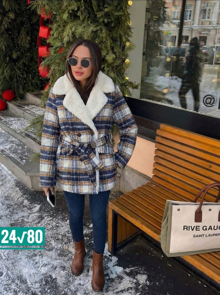 пальто в клетку демисезонное,дублёнка с пушистым воротником и клетчатой расцветкой,пальто модное,пальто в клетку,верхняя одежда